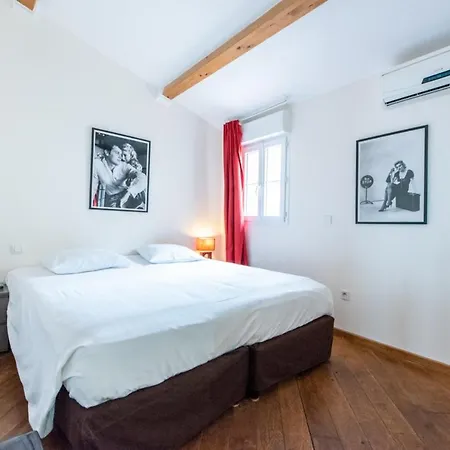 Apartment Beautiful 1 Bed Apt W/balcony Nr Le Suquet