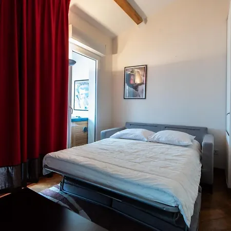 Apartment Beautiful 1 Bed Apt W/balcony Nr Le Suquet